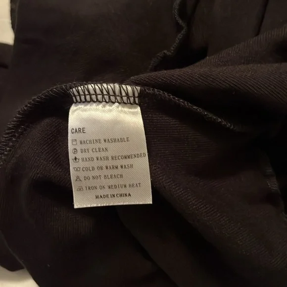 NWT- CLOZOZ Women’s Crop Top Blouse Square Neck, Long Bell Sleeve, Lettuce Trim - Picture 8 of 8